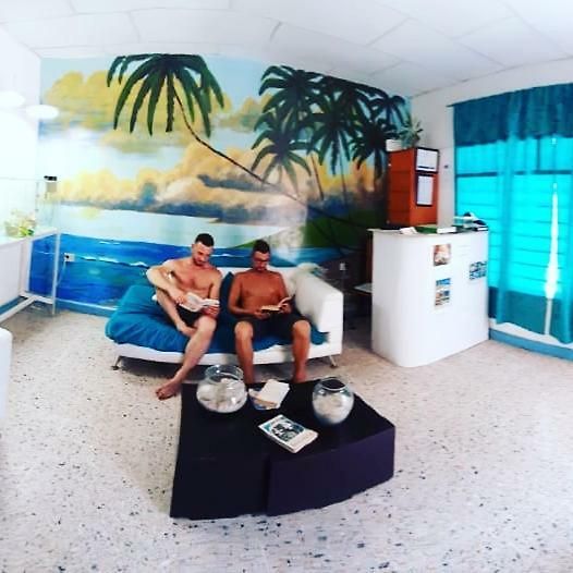 Aquarium Guest house 2*